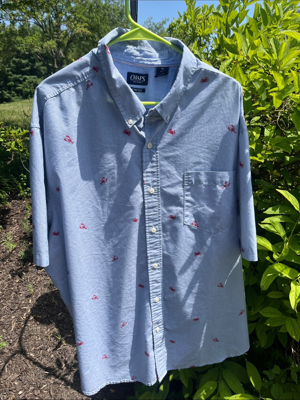 Chaps Light Blue Short-Sleeve Button-Down Shirt with  Red Crabs/Lobsters